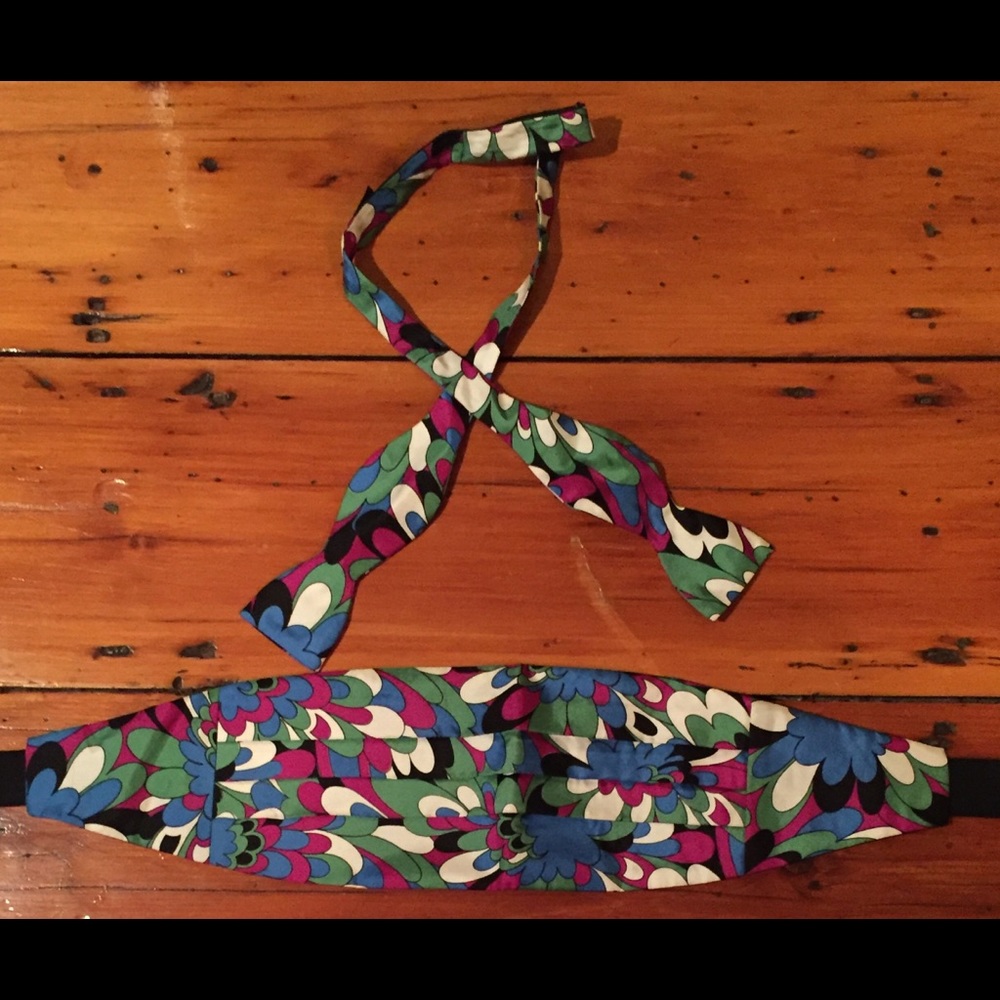 Vintage 1970s Silk Bow Tie and Cummerbund Set